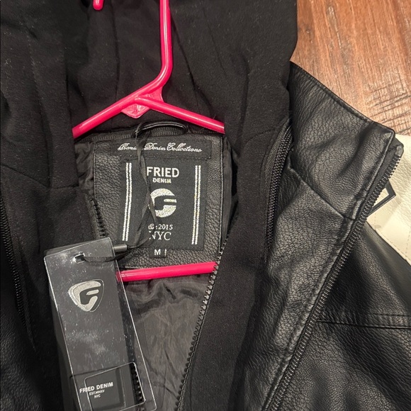 NWT! Medium Black and White Hooded Men's Jacket - Picture 6 of 9